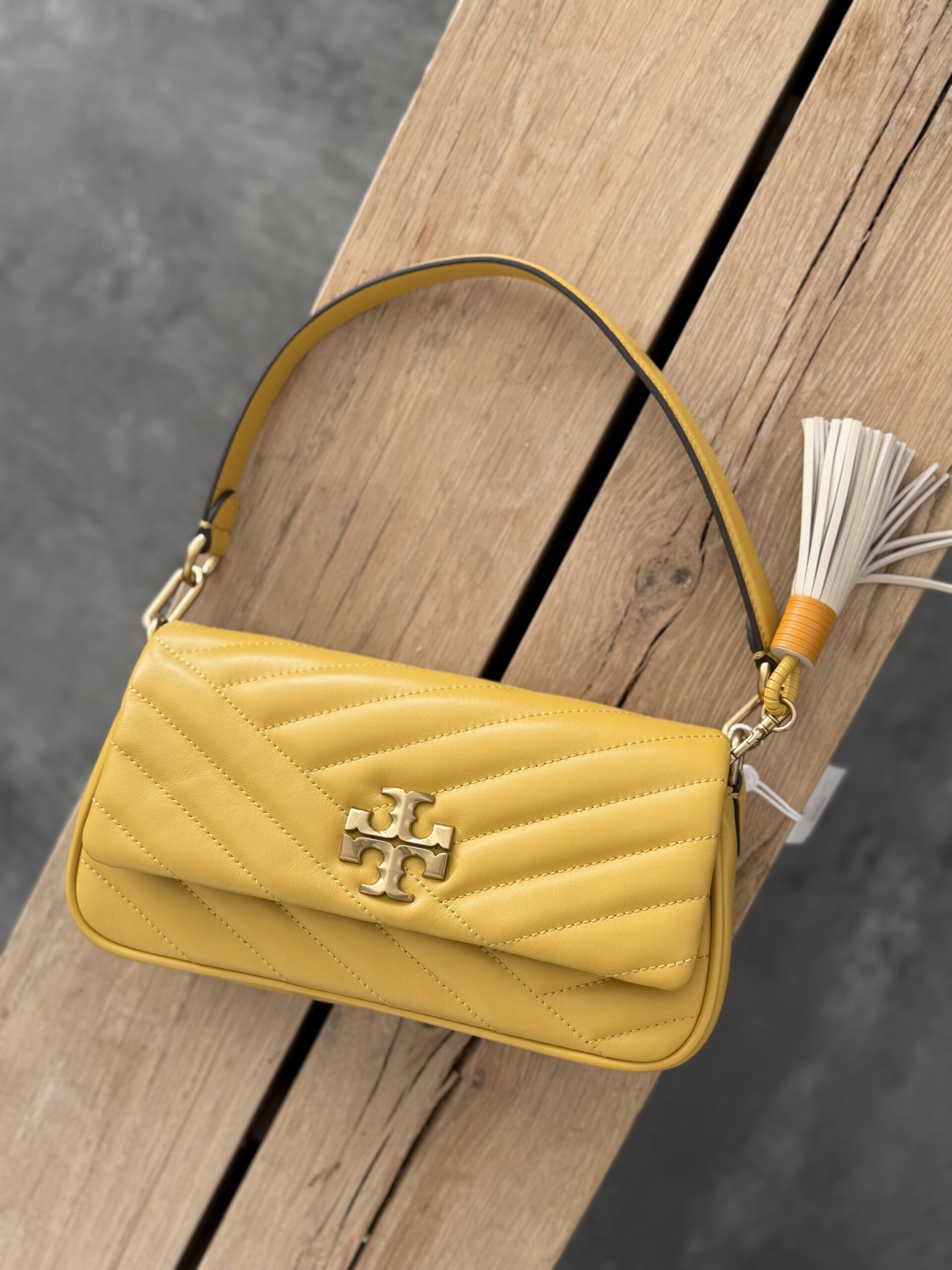 Preowend Tory Burch Small Kira Chevron Convertible Shoulder Bag