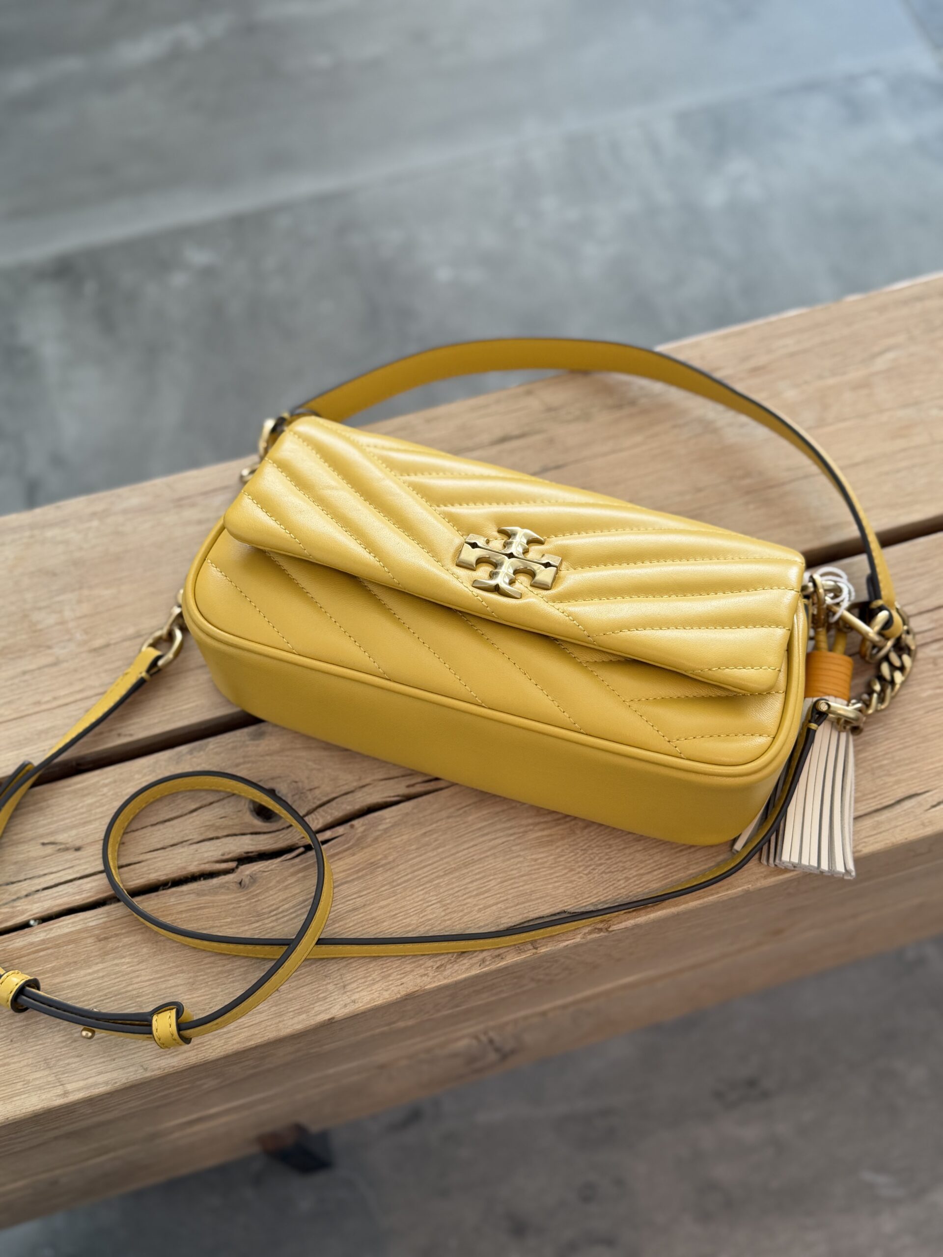 Preowend Tory Burch Small Kira Chevron Convertible Shoulder Bag
